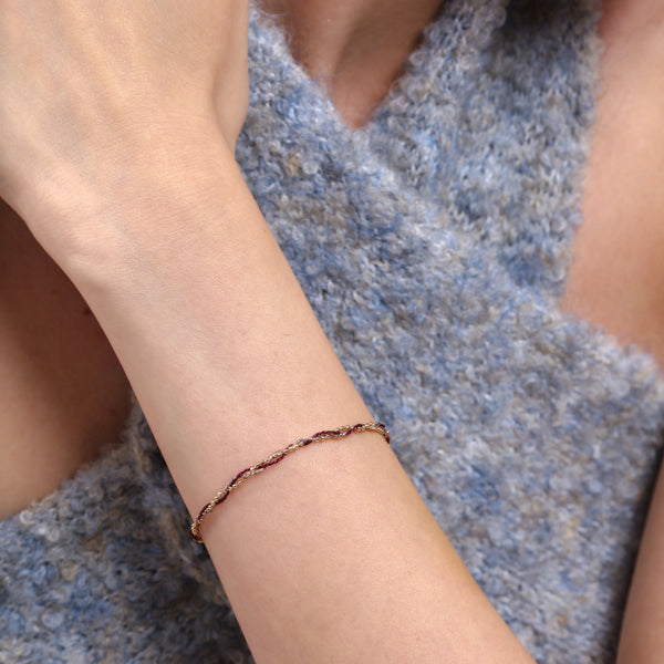 Love Expert String Bracelet