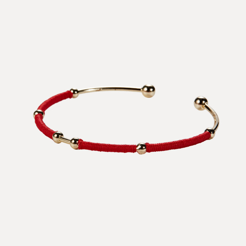 Romance Magnet  Red String Bracelet